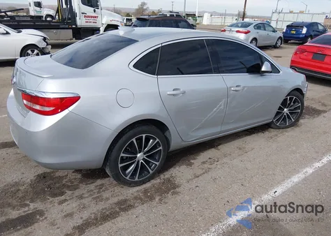 2016 Buick Verano Sport Touring Group z USA, uszkodzony, nr VIN 1G4PW5SK8G4172008